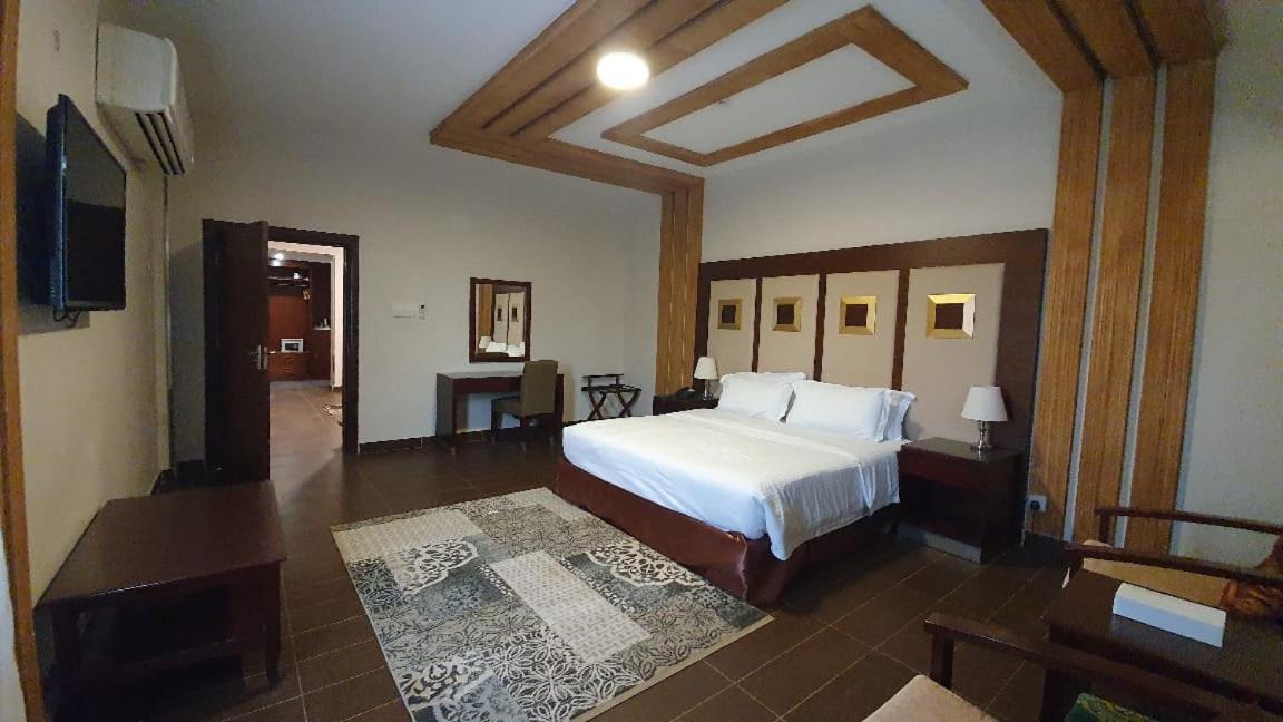 Dolphin Beach Resort Yanbu Exterior foto